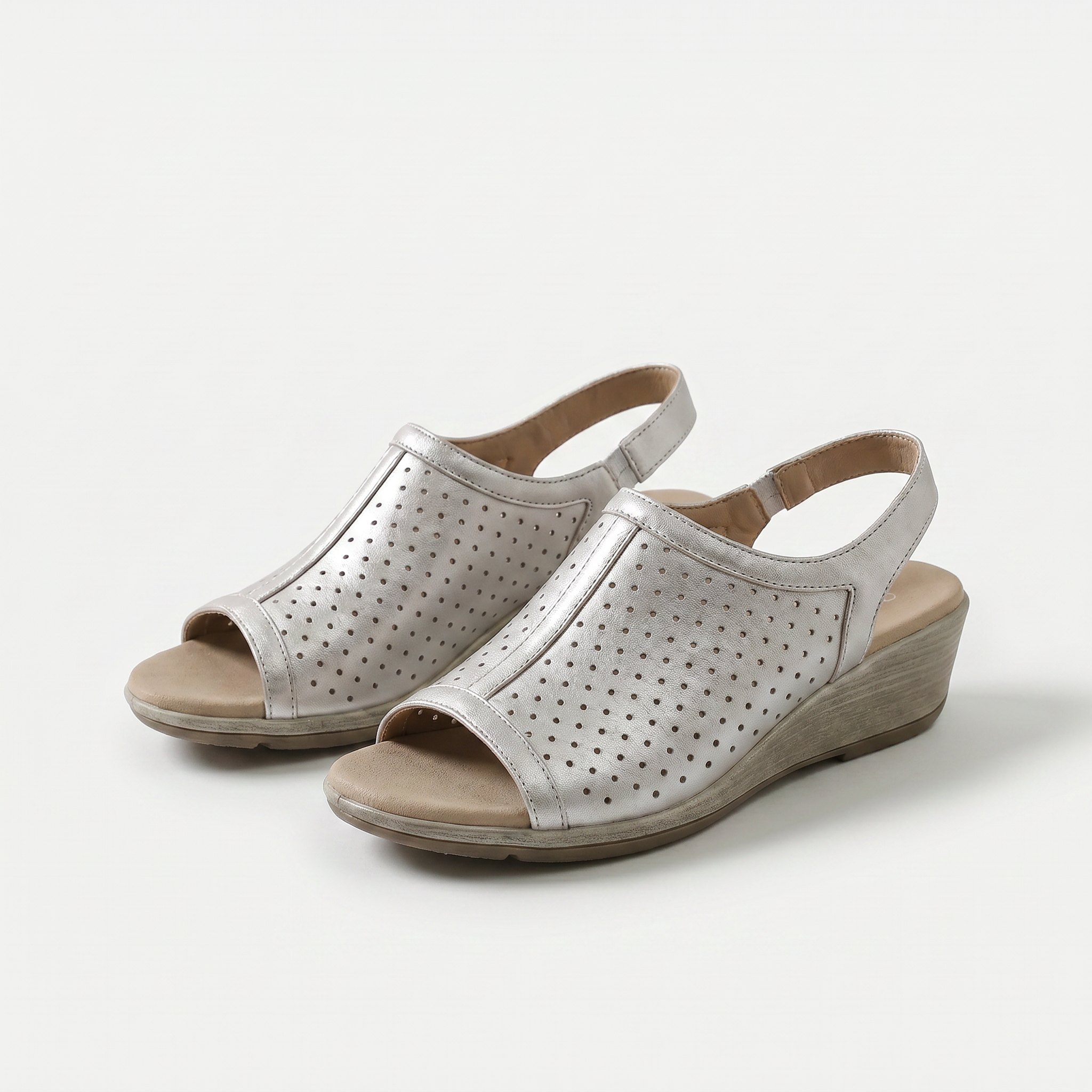 Hazel – Sofisticação discreta em um delicado tom de cinza.